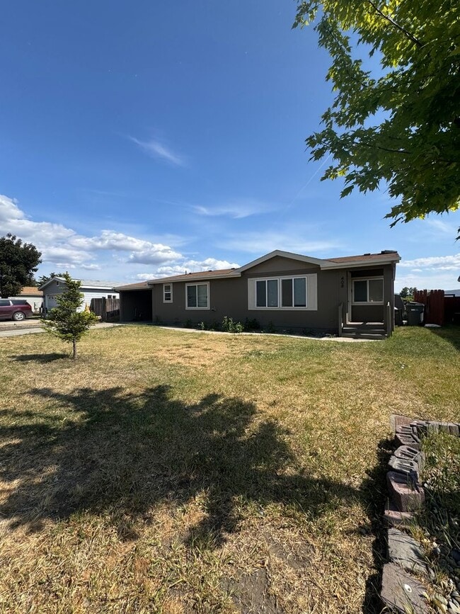 Building Photo - Charming & Updated Home in Kittitas, WA