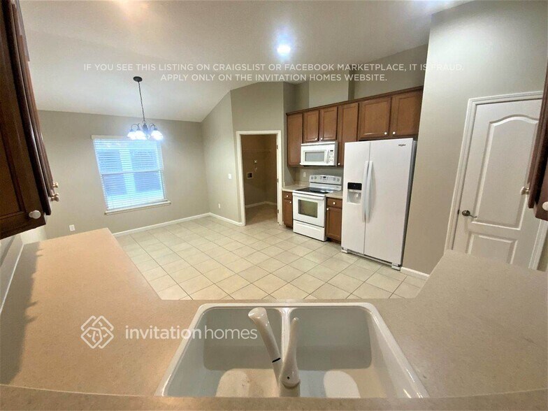 Building Photo - 3675 Blue Wing Ct