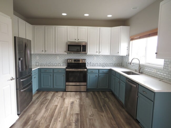 Building Photo - Gorgeous 3 Bedroom House in Eastern Colorado Springs