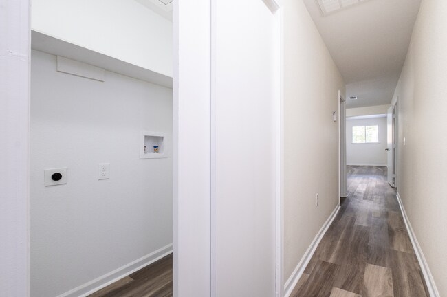 Building Photo - 1624-1626 Brown