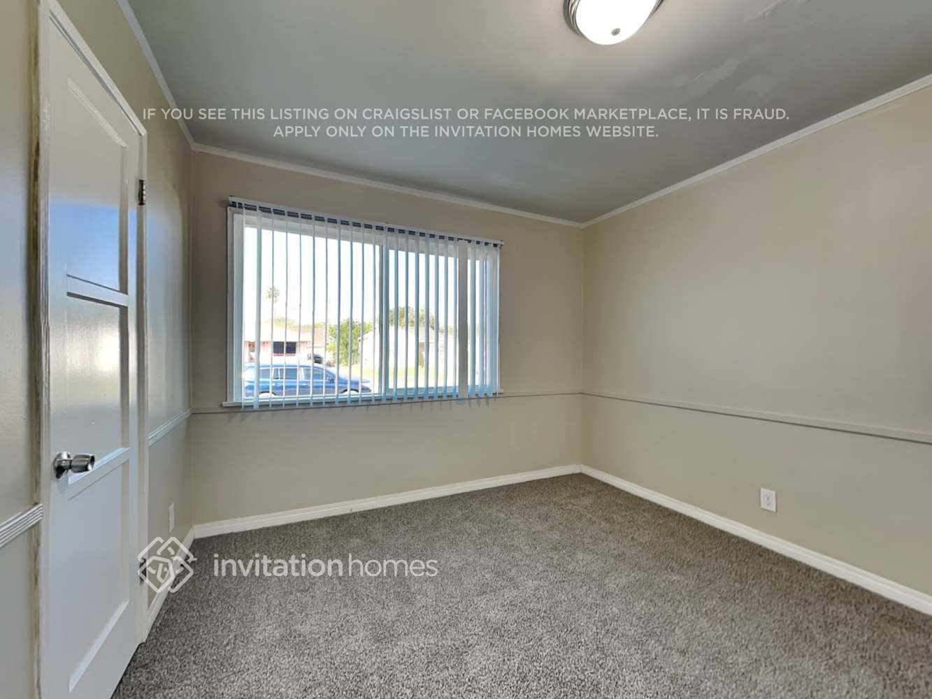 Building Photo - 726 E 99th St