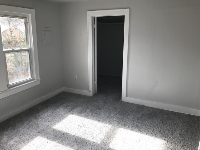 Building Photo - 1306 N Union Ave