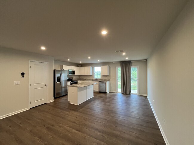 Building Photo - 1532 39th Ave Lp NE