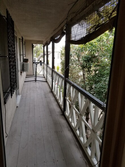 LARGE BALCONY - 6328 Orange St