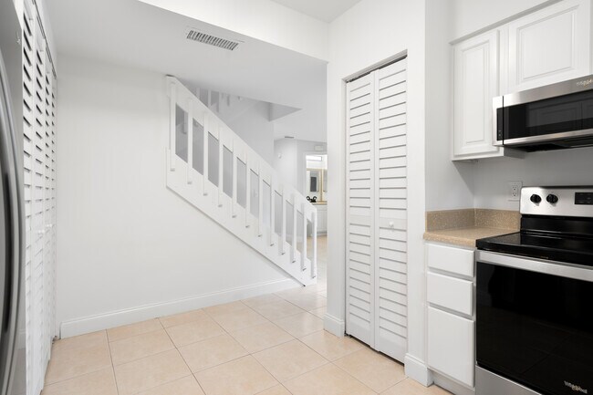 Building Photo - 4834 Bethel Creek Dr