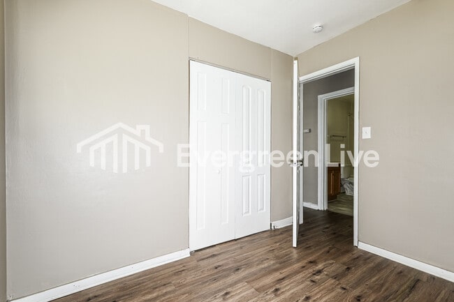 Building Photo - 419 Ferdinand Dr