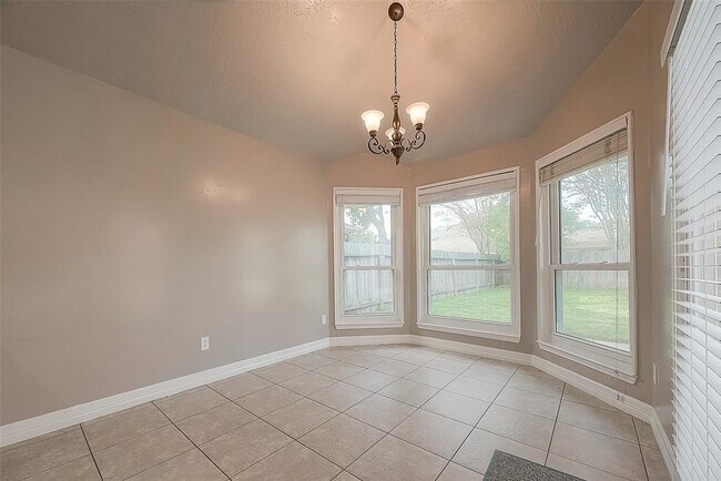 Building Photo - 3118 Watercastle Ct