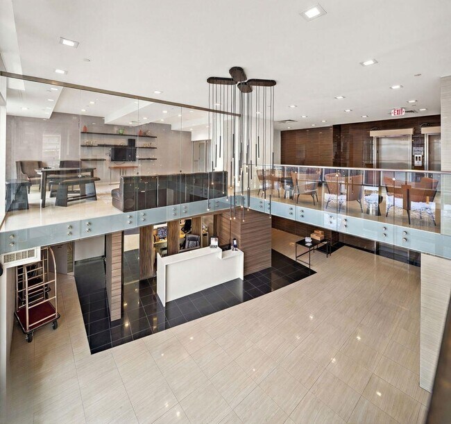 Building Photo - 1700 Park Ave