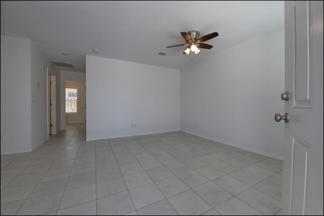 Building Photo - 4626 Maxwell Ave