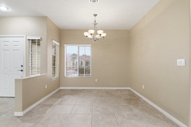 Building Photo - Comfortable single-story living! This inviting 3-bed, 2-bath home offering 1,756 sq ft with fully...