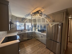 Building Photo - 400 Lemira Ave