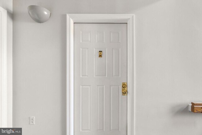 Building Photo - 8378 Montgomery Run Rd