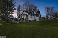 Building Photo - 4411 Fairview Ave