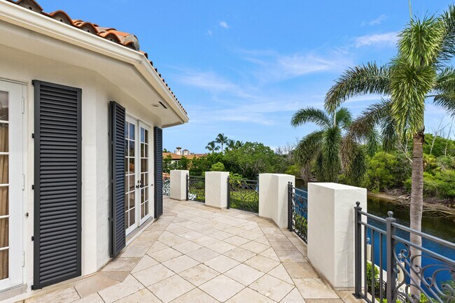 Building Photo - 248 Alexander Palm Rd