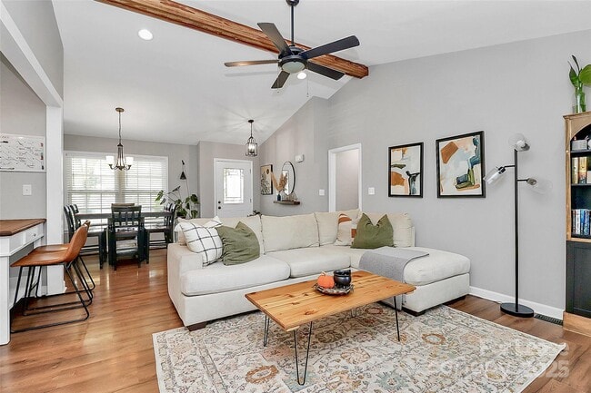 Building Photo - 4227 Deerfield Dr