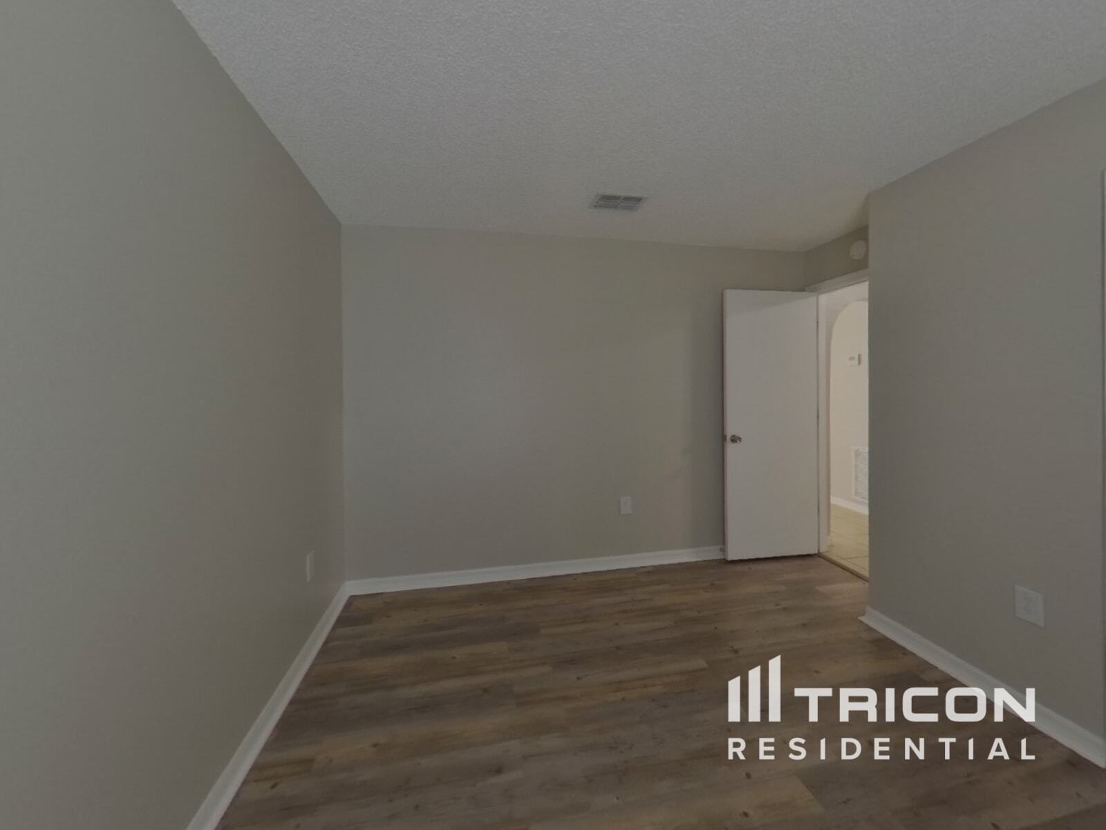 Building Photo - 321 Placid Lake Dr