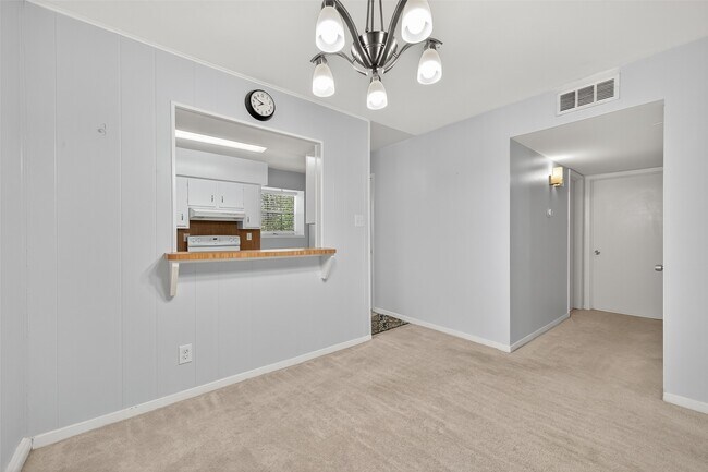 Building Photo - 9017 Gaylord Dr