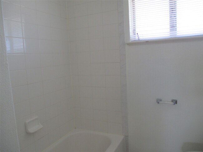 Building Photo - 3607 Murworth Dr