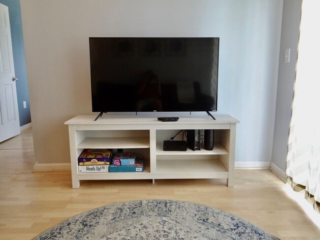 Building Photo - Furnished Long Term Rental in Surfside