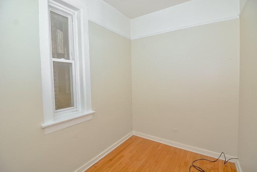 Building Photo - 1741 W Huron St