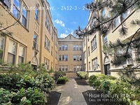 Building Photo - 2412 N Kilbourn Ave