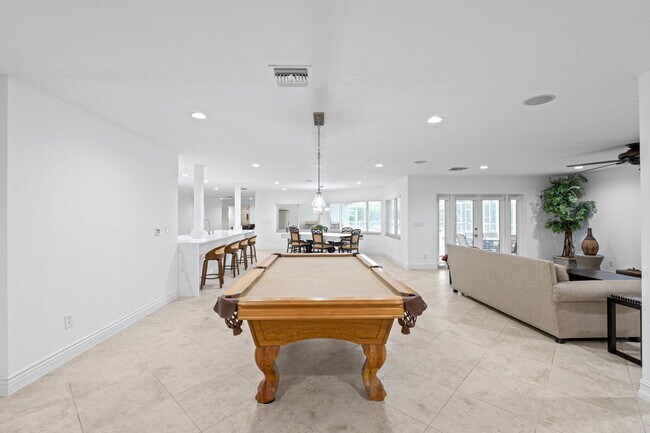 Building Photo - 7447 NW 82nd Terrace