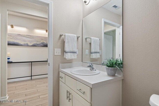 Building Photo - 88 N Hamilton Springs Rd