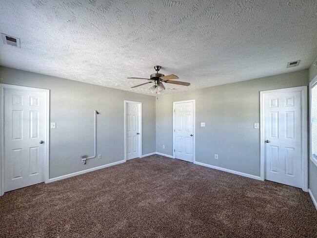 Building Photo - 1502 Bridgeton Way