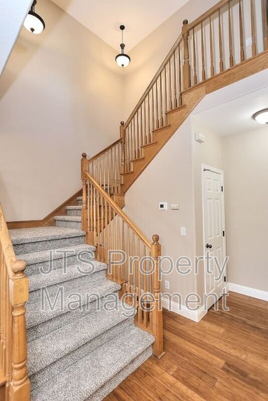Building Photo - 2040 San Esteban Cir
