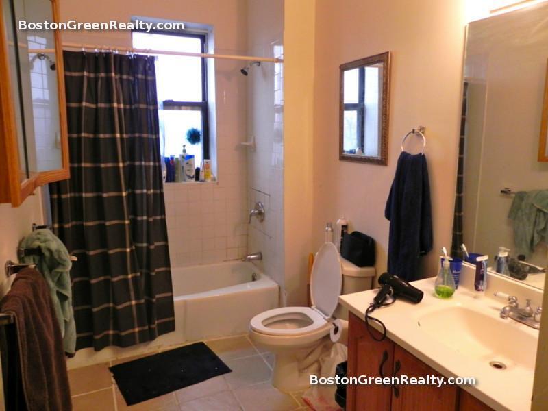 Building Photo - 1458 Tremont St