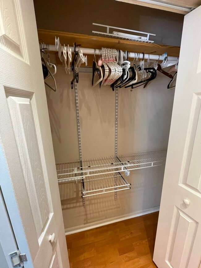 Building Photo - 1 Bridgewater Dr