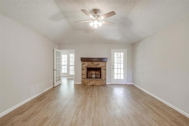 Building Photo - 5909 Kesler Dr