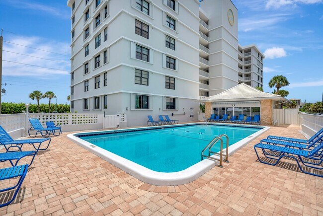 Building Photo - 911 Ocean Dr