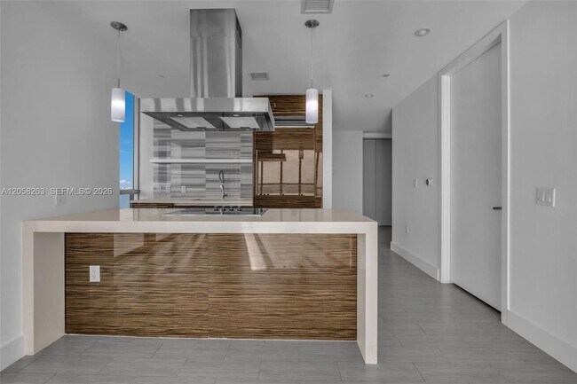 Building Photo - 1100 Biscayne Blvd