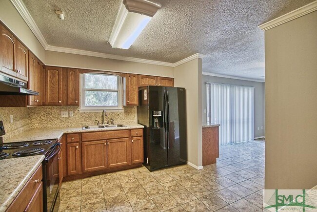 Building Photo - 11105 Largo Dr