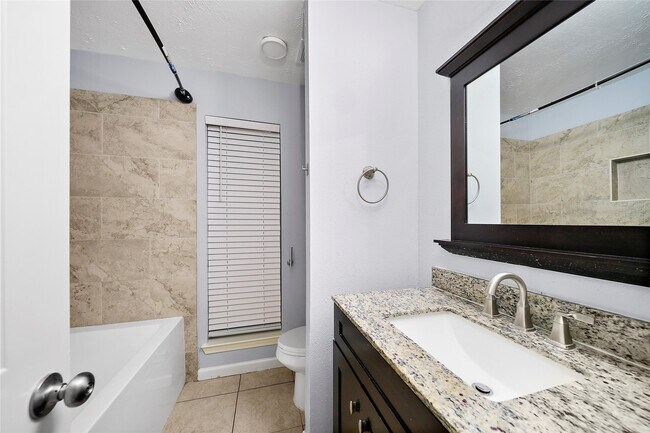 Building Photo - 21627 Park Brook Dr