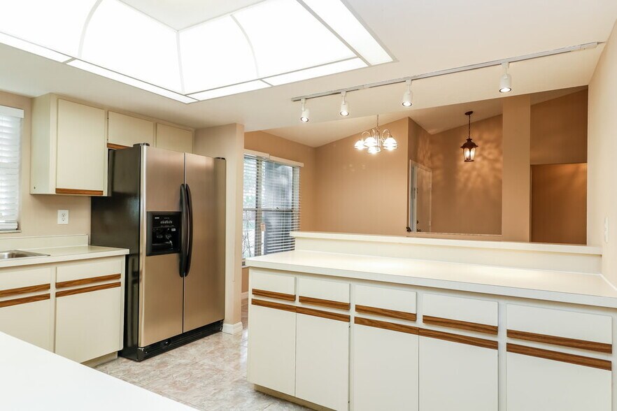Building Photo - 2157 Black Oak Ct