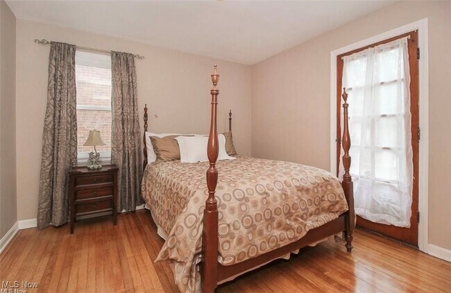 Building Photo - 4178 Bushnell Rd