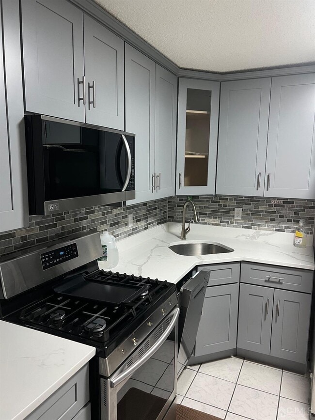 Building Photo - 262 Kempsey Dr