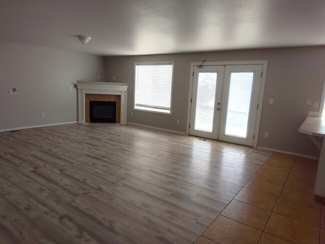 Building Photo - 4211 Holland Ln