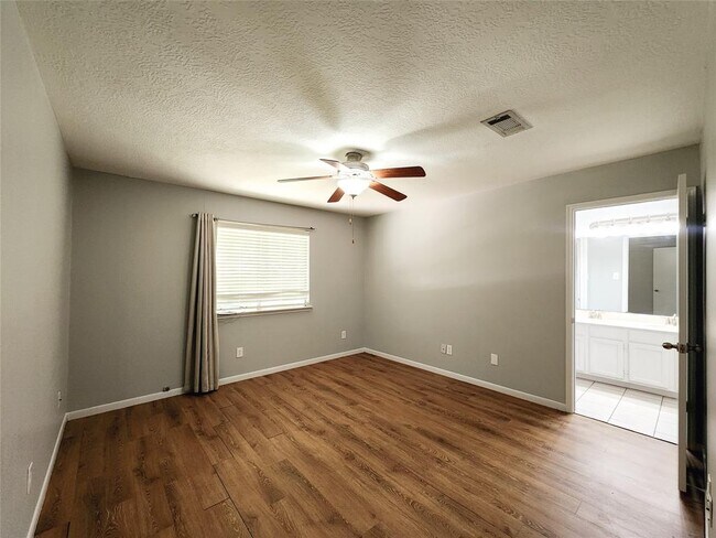 Building Photo - 14614 Cypress Valley Dr