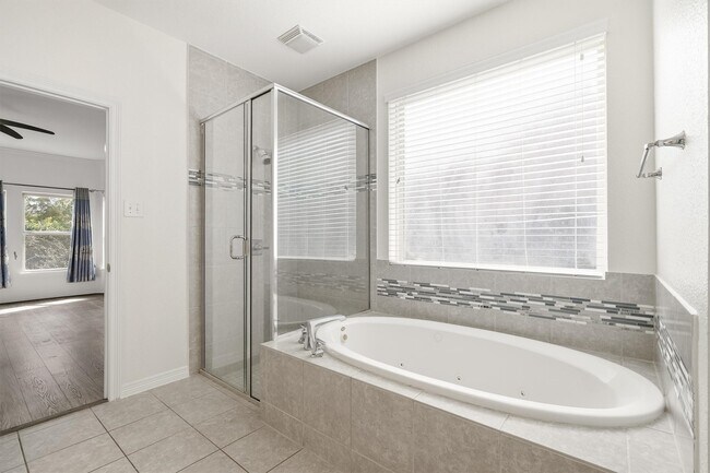 Building Photo - 28131 Scenic Shore Ln