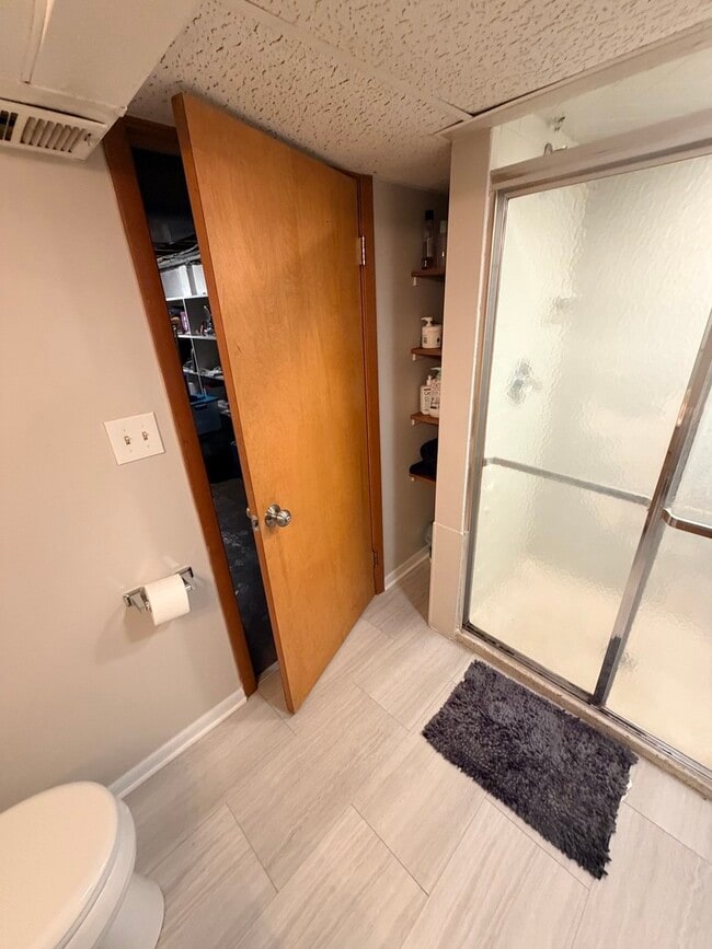 Building Photo - 137 Richard Ave