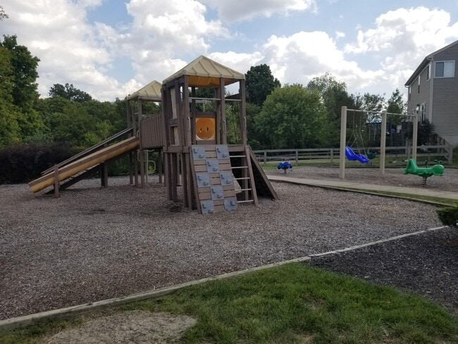 Building Photo - 1389 Meadowrun Ln