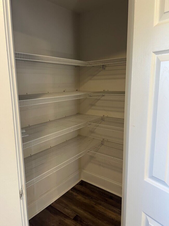 Building Photo - 15 1st St