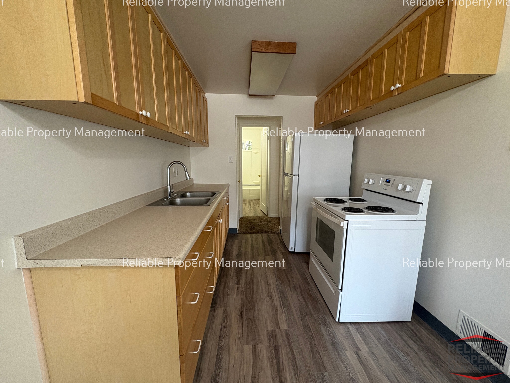 Building Photo - 657 Tendoy Dr