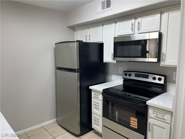 Building Photo - 2300 E Silverado Ranch Blvd