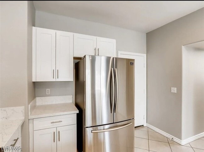 Building Photo - 227 Charming Ct