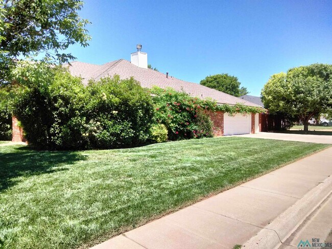 Building Photo - 2620 Fred Daugherty Dr