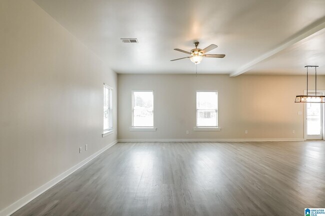 Building Photo - 115 Ridgeview Cir